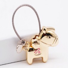 Couple Keychain with Magnet Creative Metal Small Gift Car Bag Pendant(Light Gold)